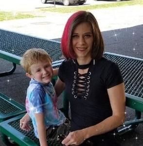 Meet your Posher, Elizabeth